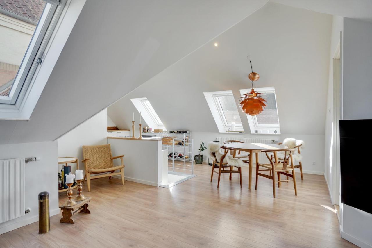 Bath Tub Penthouse In The City Aalborg Exterior foto